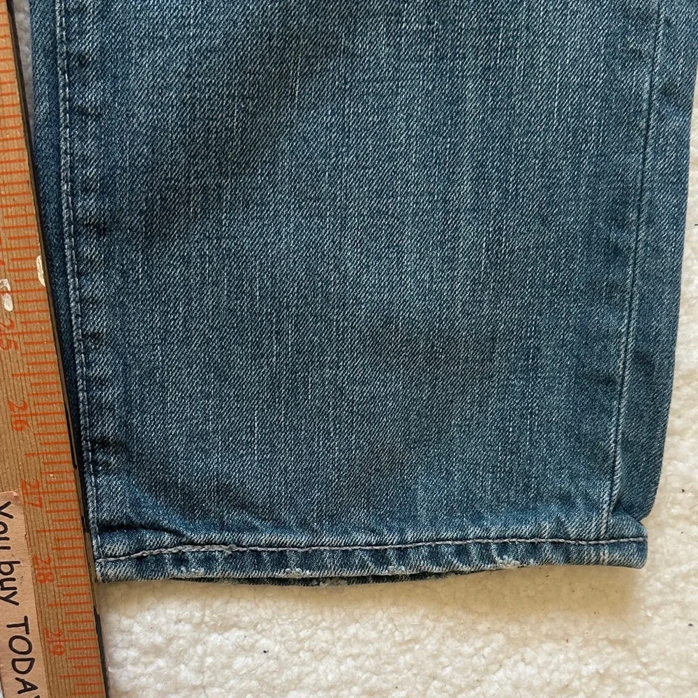 Levis relaxed fit